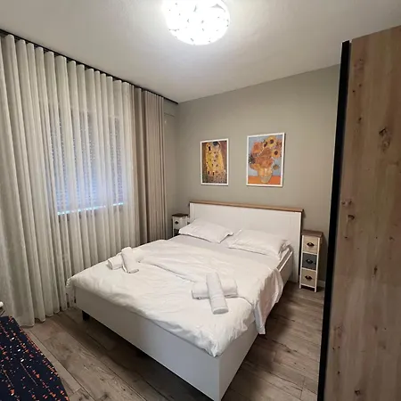 Apartment Center Cozy 2 Tirana